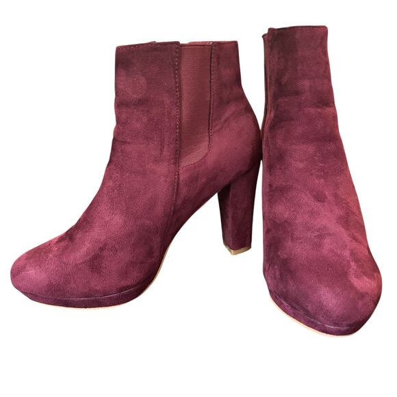 Bella Marie Ankle Boot With Heel Size 8.5 Wine Red Faux Suede Almond Toe Pull On - Picture 4 of 7